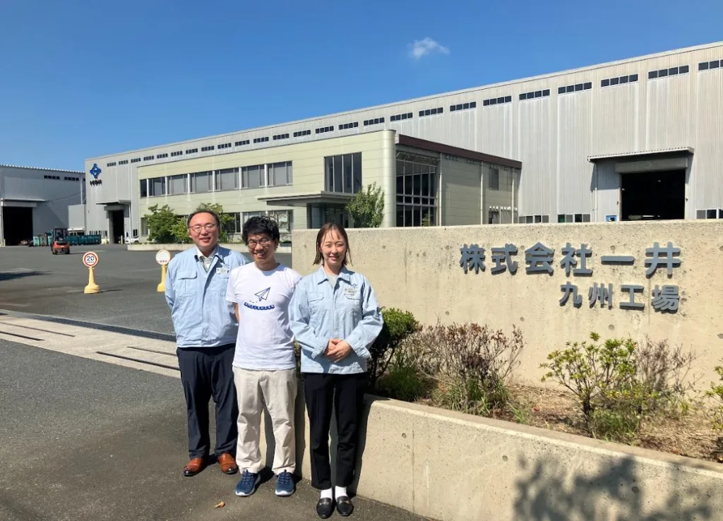 株式会社一井　九州工場の友原様と風浦様とSMILEVISA代表